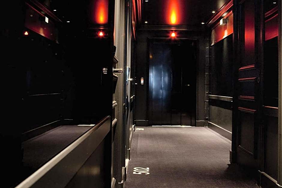 First Hotel Paris Tour Eiffel