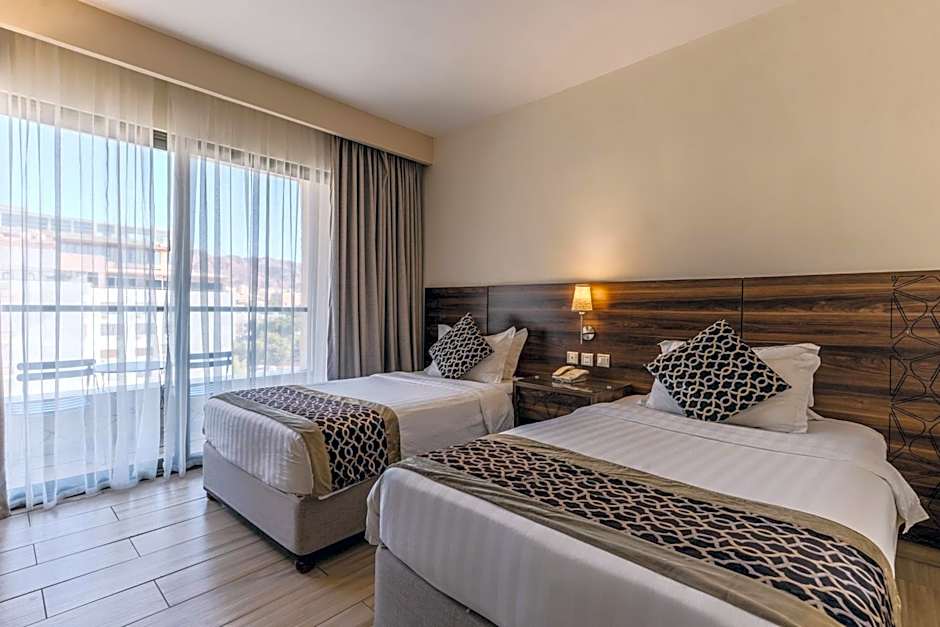 Lacosta Hotel