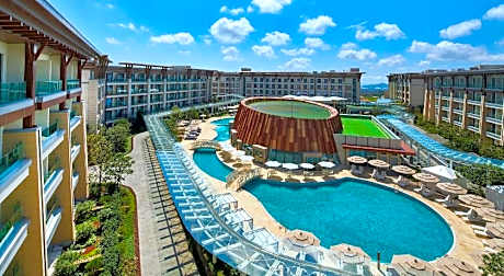 Marriott Jeju Shinhwa World Hotel