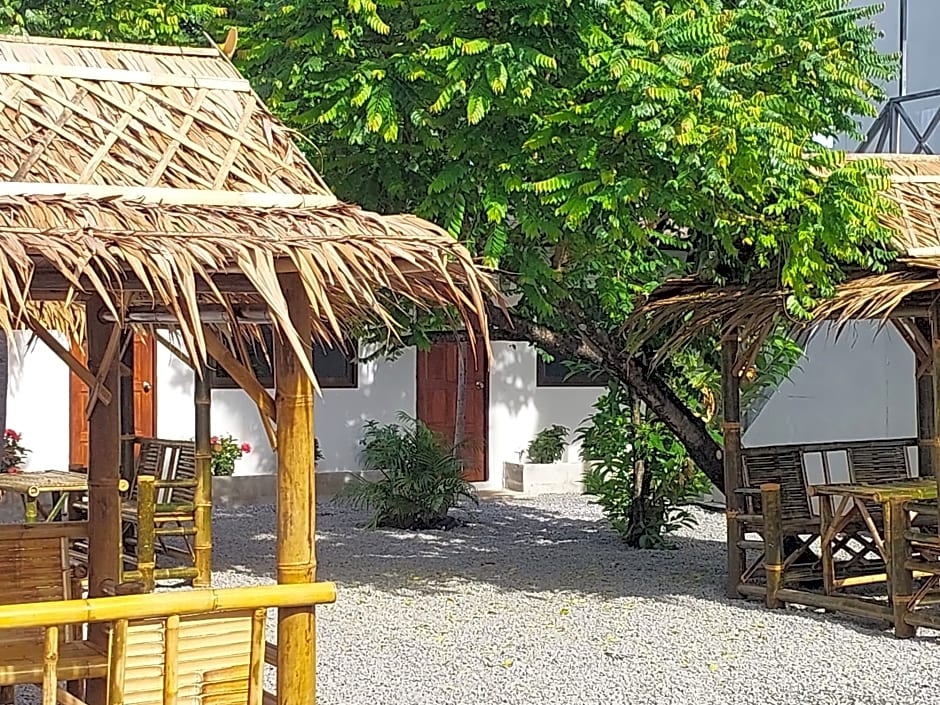 New Breakers Hotel Rawai