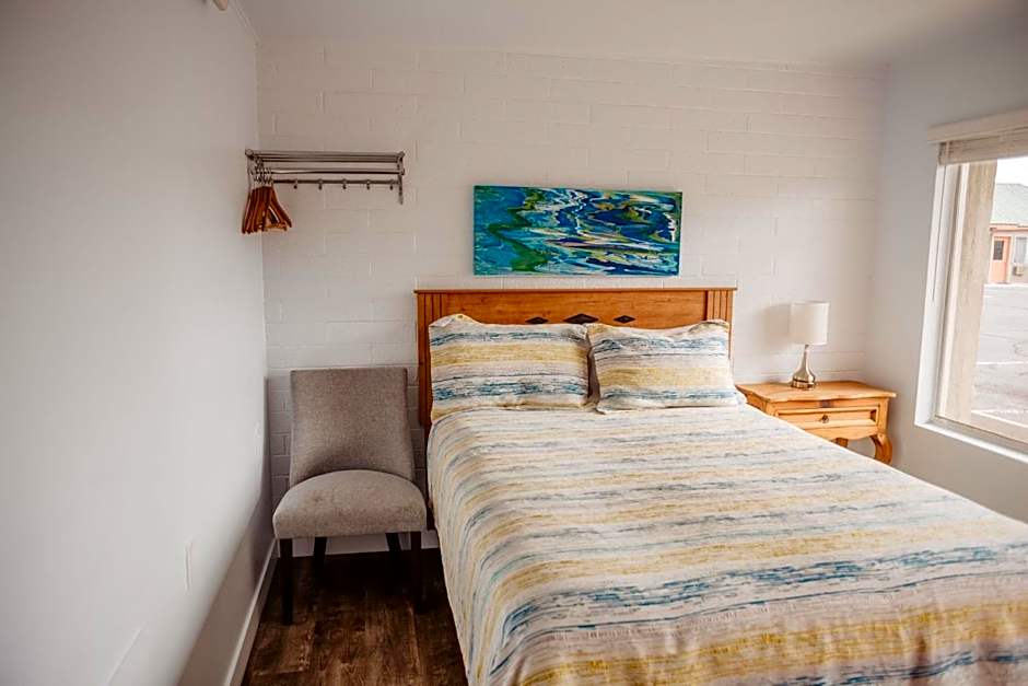 Lamplighter Lodge