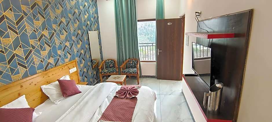 Hotel Necklace Moon Restaurants