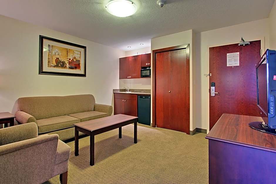 Holiday Inn Express & Suites Whitecourt By IHG