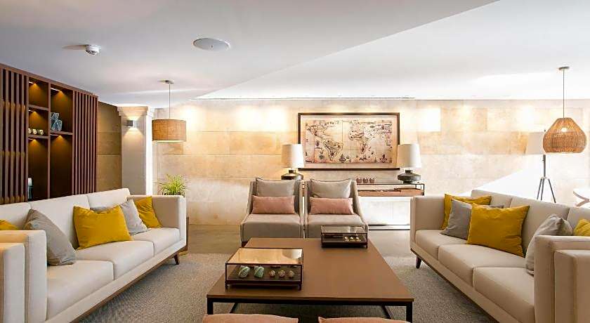 Four Points Sesimbra