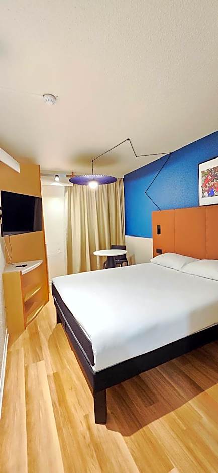 ibis Lyon Est Bron