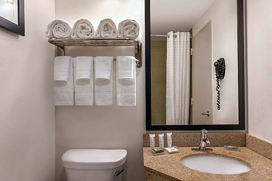 Country Inn & Suites by Radisson, Woodbury, MN