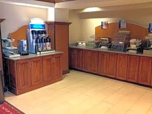 Holiday Inn Express & Suites Greenville, an IHG Hotel