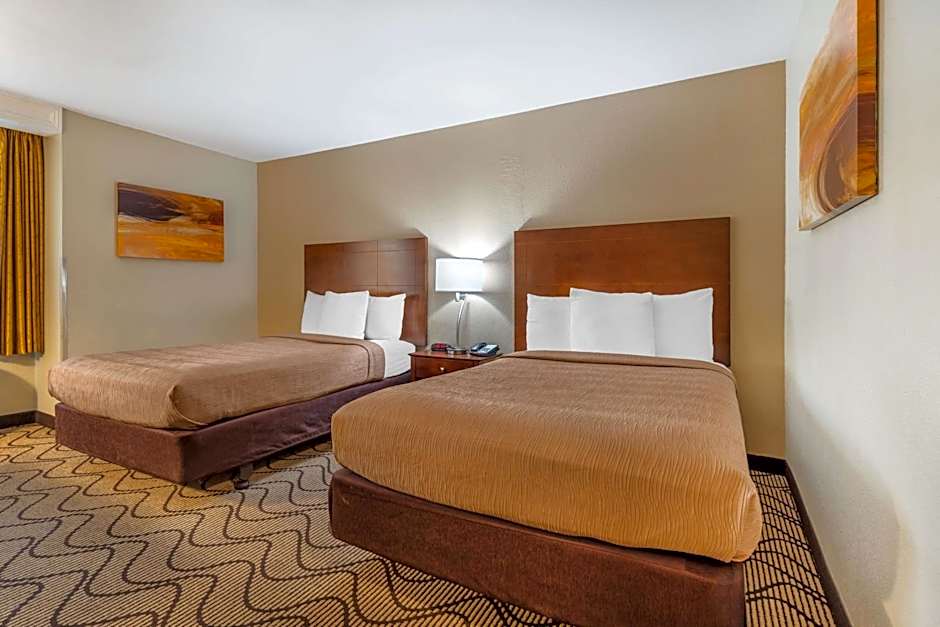 Best Western John Muir Inn