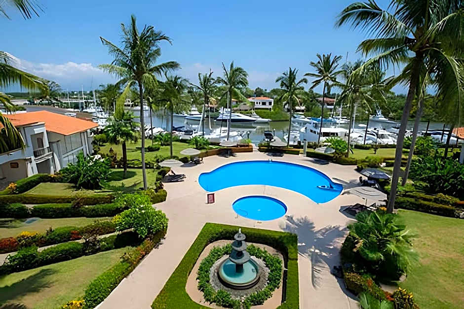 Grand Marina Villas