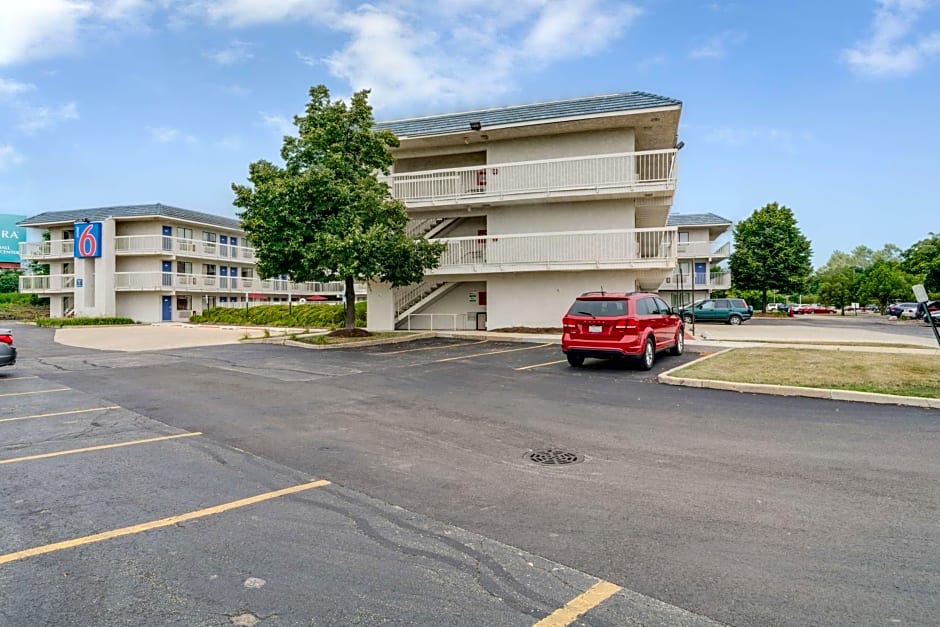 Motel 6-Rolling Meadows, IL - Chicago Northwest