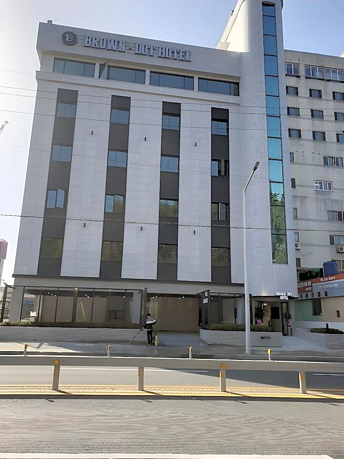 Changwon Brown dot Hotel Palyong