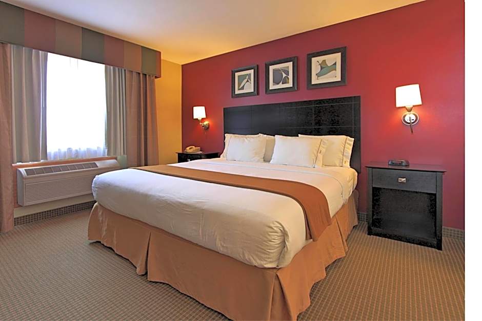 Holiday Inn Express Hotel & Suites Defiance By IHG