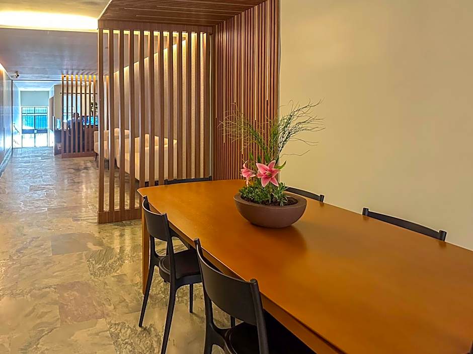 The best Copacabana Luxury Design 3 Bedroom room 3 bathroom 85 inch cinema tv top location