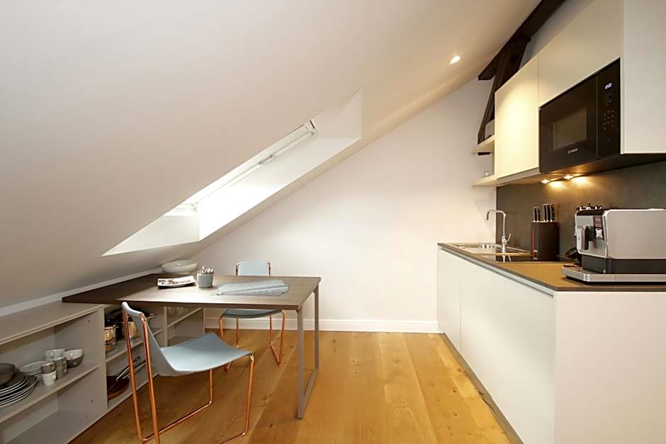 Amelie No 1 Hotel & Appartements