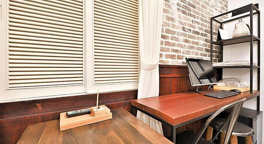 February Boutique Hotel Hwanggeum