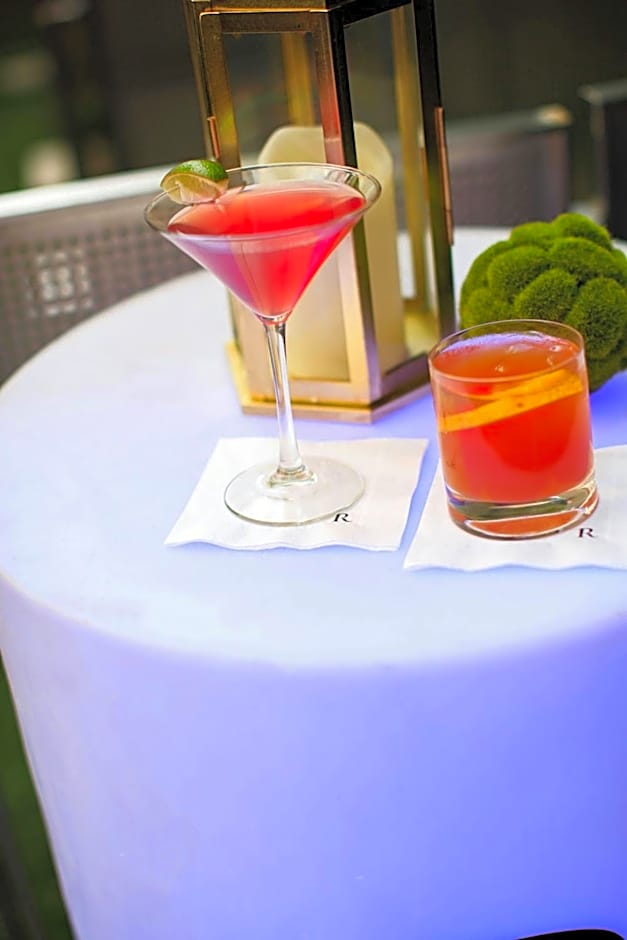 Renaissance by Marriott New York Times Square Hotel