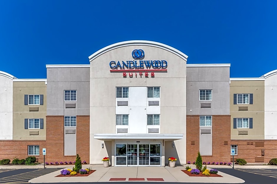 Candlewood Suites Aurora-Naperville