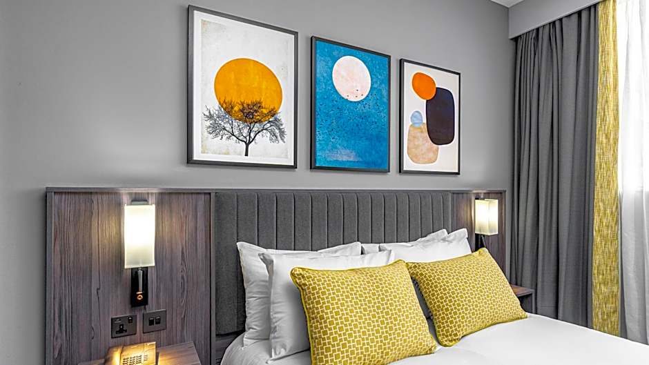 Plaza Hotel Tallaght