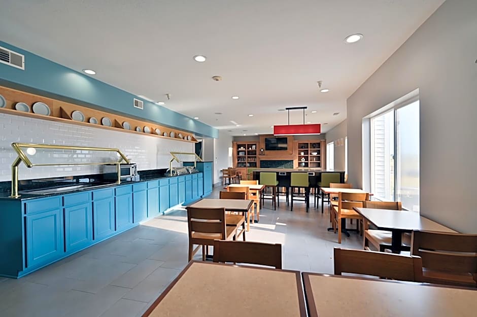 Country Inn & Suites by Radisson, Bloomington-Normal Airport, IL