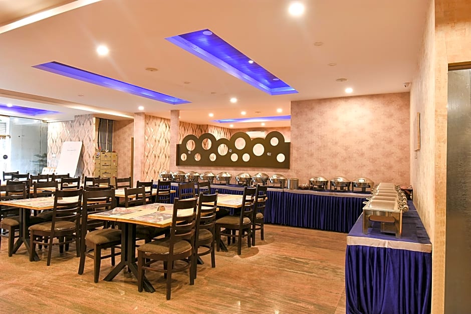 FabHotel Dhanvitha Suites