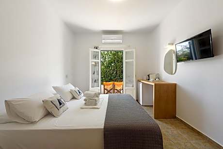 Double or Twin Room with Garden View