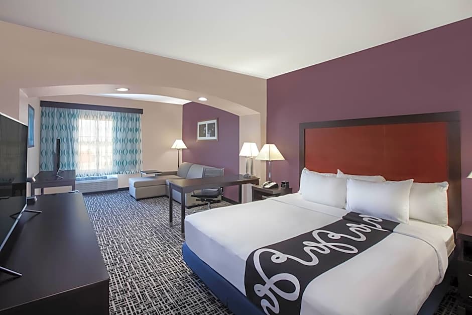 La Quinta Inn & Suites by Wyndham Lubbock North