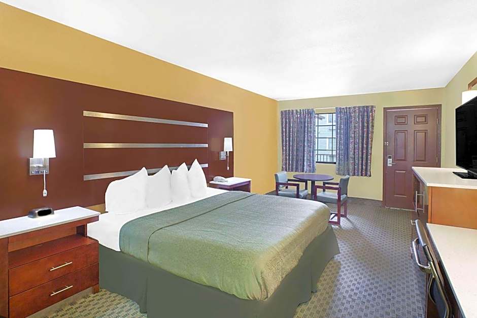 Days Inn by Wyndham Fayetteville