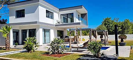 Casa del sol - Green oasis, Only 15 min from the sea