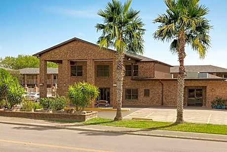 Super 8 by Wyndham Universal City