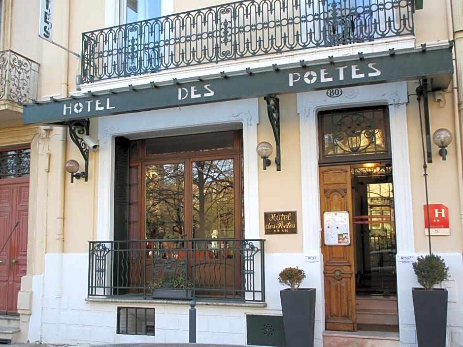 Hôtel Des Poètes avec parking sur réservation