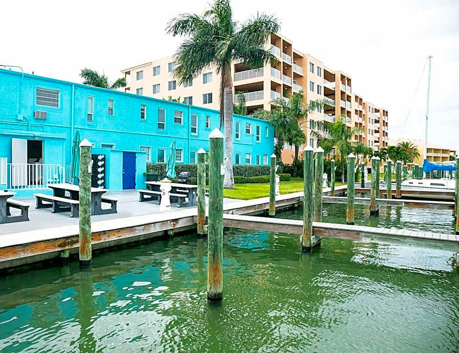 The Bayside Inn & Marina