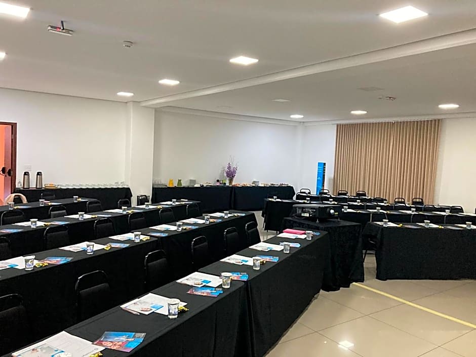Ipe Center Hotel