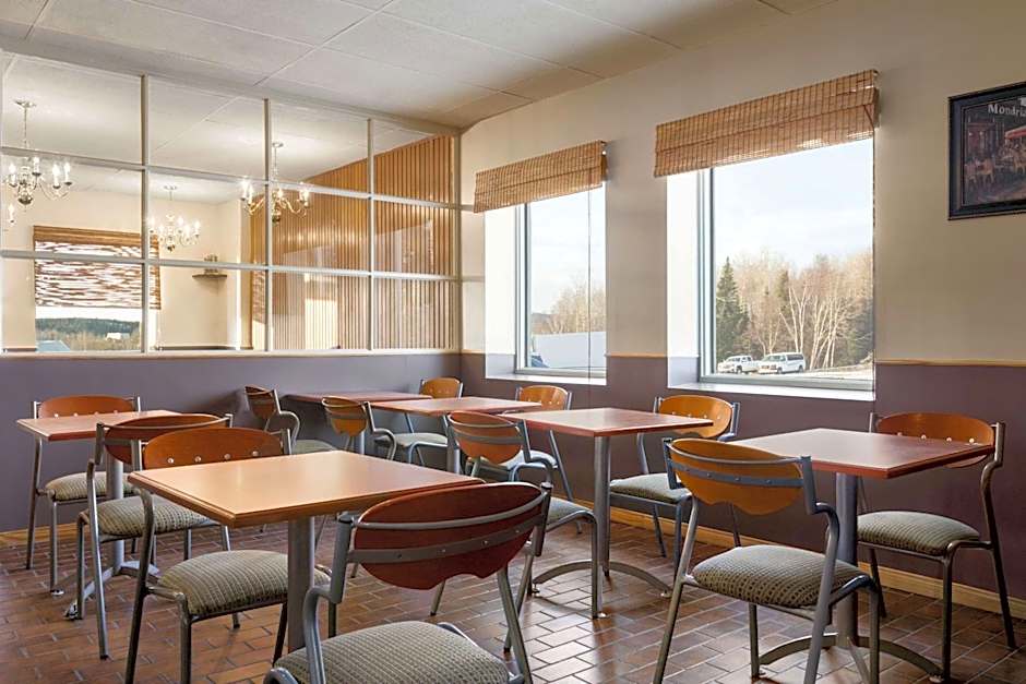 Travelodge by Wyndham Baie Comeau