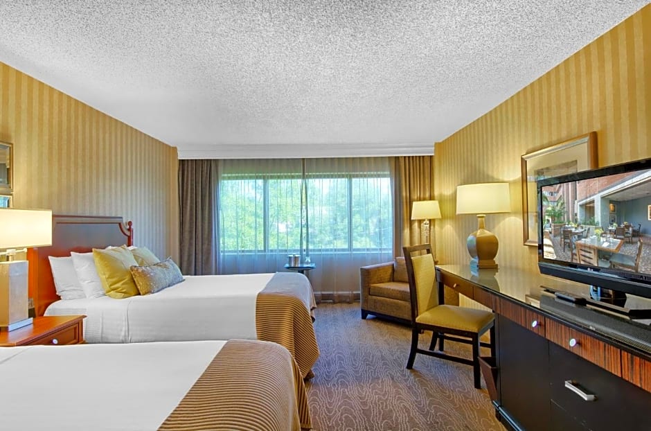 Omni Charlottesville Hotel