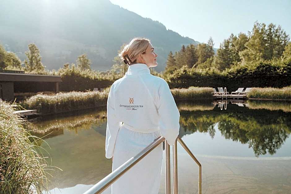 Österreichischer Hof-im Bademantel direkt in die Alpentherme