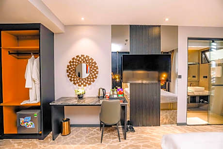 Superior Double Room with Balcony