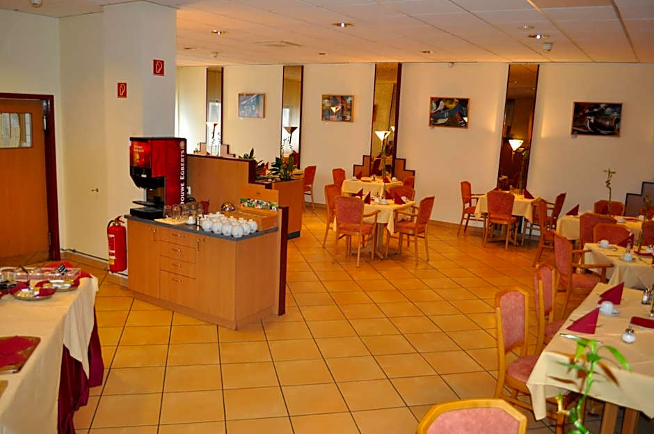 Fly Inn Hotel Frankfurt Airport Rüsselsheim ehemals Trip Inn Hotels