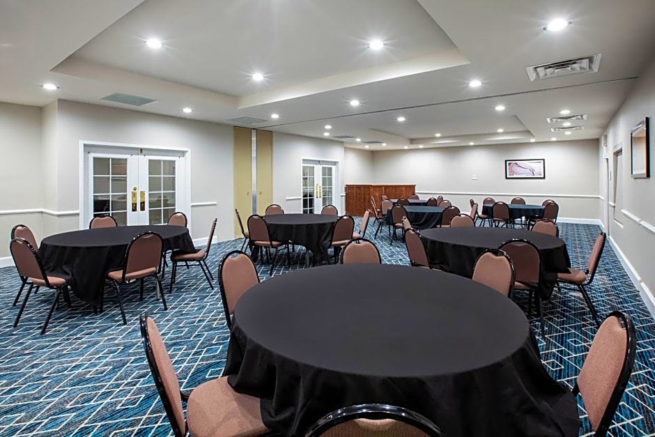 La Quinta Inn & Suites by Wyndham Lubbock North