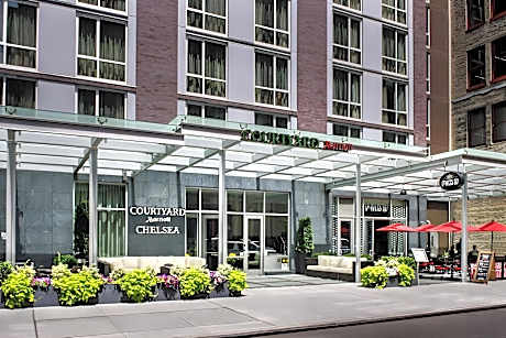 1 Bedroom Executive Suite, King, Skyline View, High Floor
