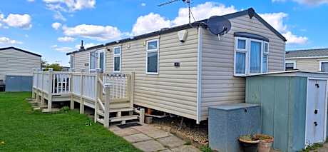 MOLLIES DEN 6 Berth 2 Bedrooms Waterside Leisure Park Ingoldmells