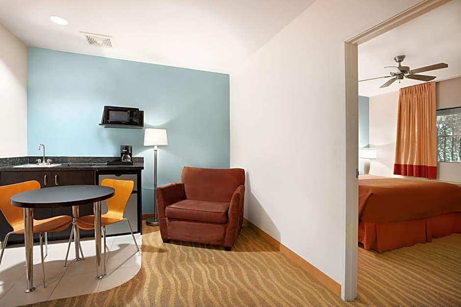 Super 8 by Wyndham Indio