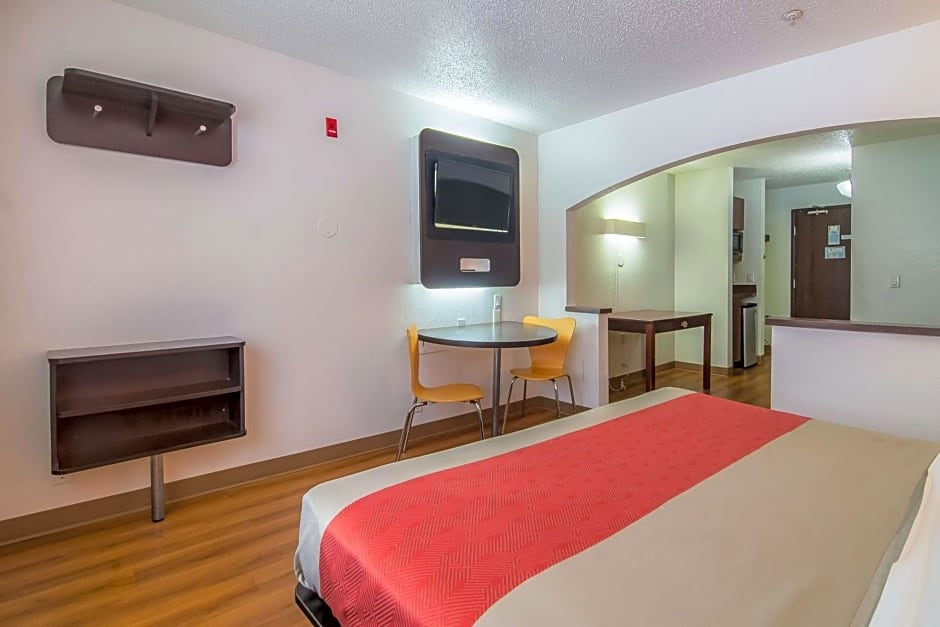 Motel 6 Dallas - North