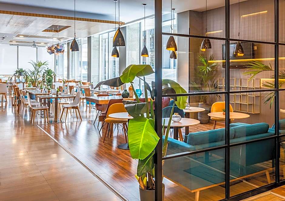 Hotel Madrid Chamartín Affiliated by Meliá