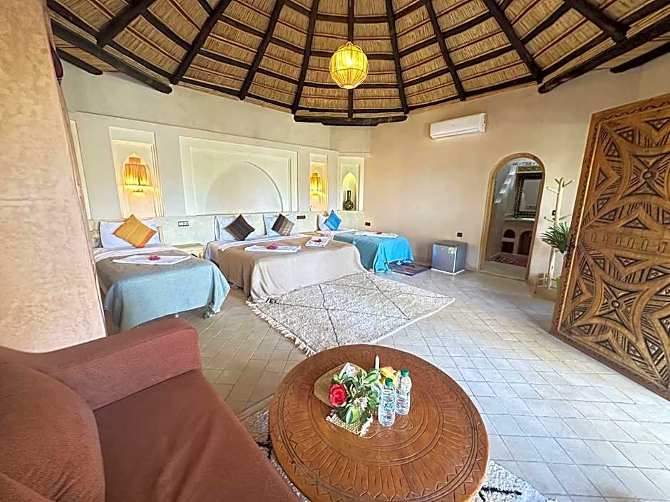 Oasis Tilogui-Luxury Hotel Restaurant and Desert Excursions In Zagora