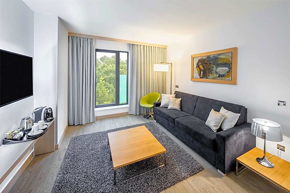 Occidental Praha Five