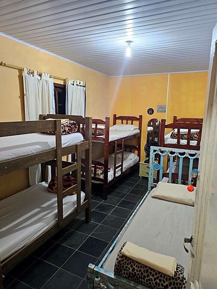 Hostel Yellow House MG