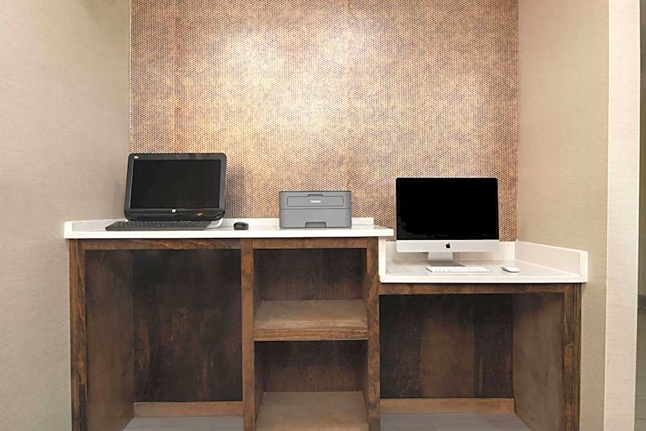 La Quinta Inn by Wyndham Calhoun South I-75