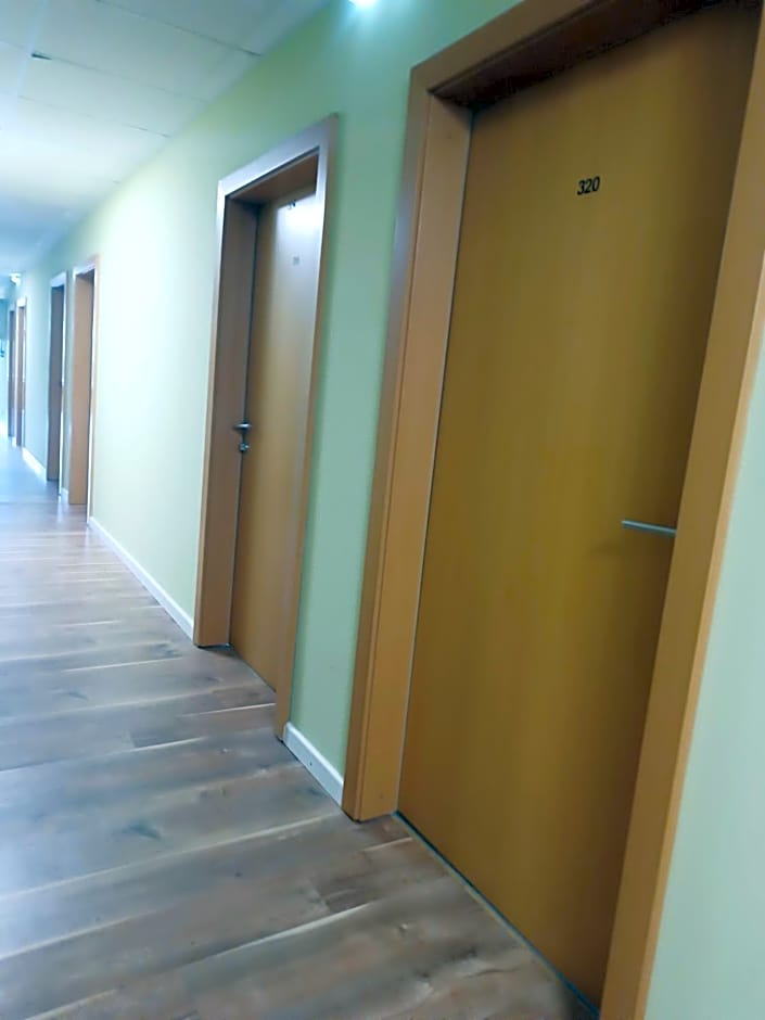 Hostel Krośnieńska 12