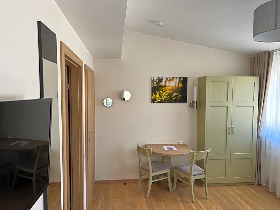 1912 Bed & Breakfast