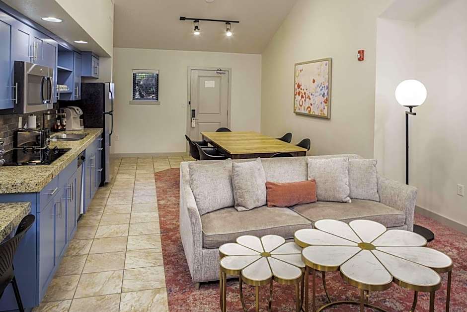 Cliffrose Springdale, Curio Collection by Hilton